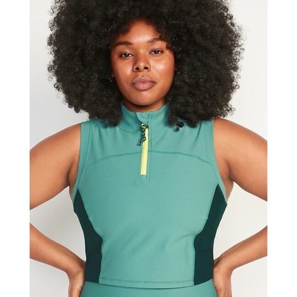 Sleeveless Half Zip Cropped Top - Picture 1 of 10